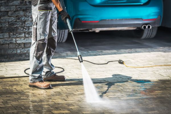 Cost of Driveway Pressure Washing in College Station