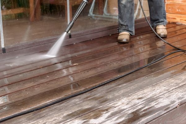 Cost of Pool Deck Power Washing in College Station