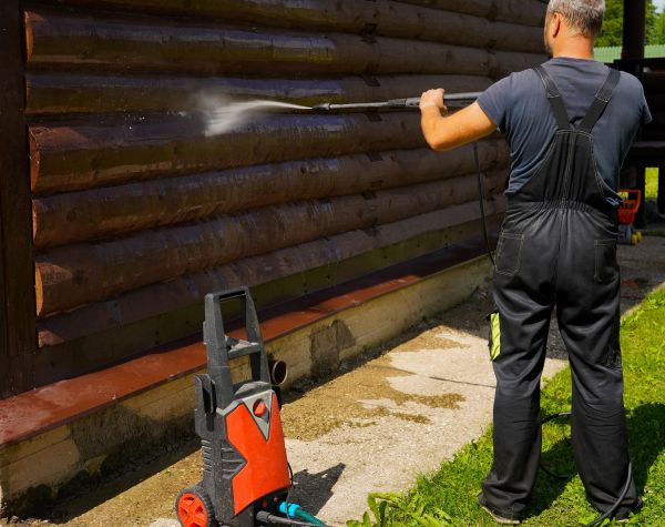 Cost of Log Home Pressure Washing in College Station