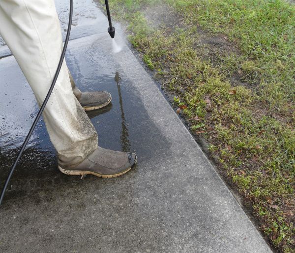 Cost of Sidewalk Concrete Cleaning in College Station